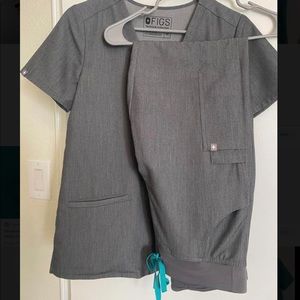 FIGS Graphite Kade S/tall, and Casma XS